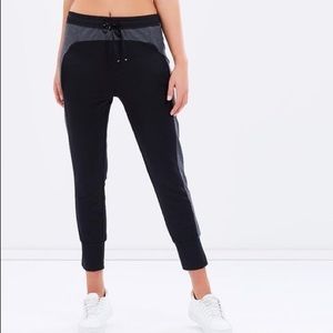 The Upside Skye Track Pant, BRAND NEW, Size 8 🖤